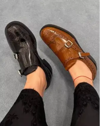 

Retro British Style Women Black Brown Leather Carved Design Buckles Slip On Loafers Shoes Lady Round Toe Leisure Flat Shoes