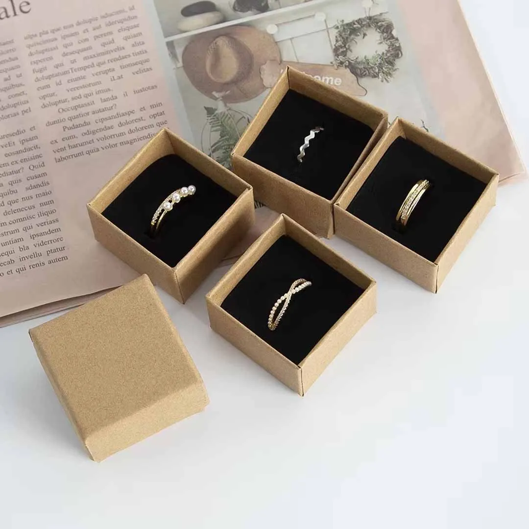 

100Pcs Brown 4x4x3cm Jewelry Kraft Small Box Packaging For Ring Earring Wedding Favors Organizer Inside Black Sponge Cardboard