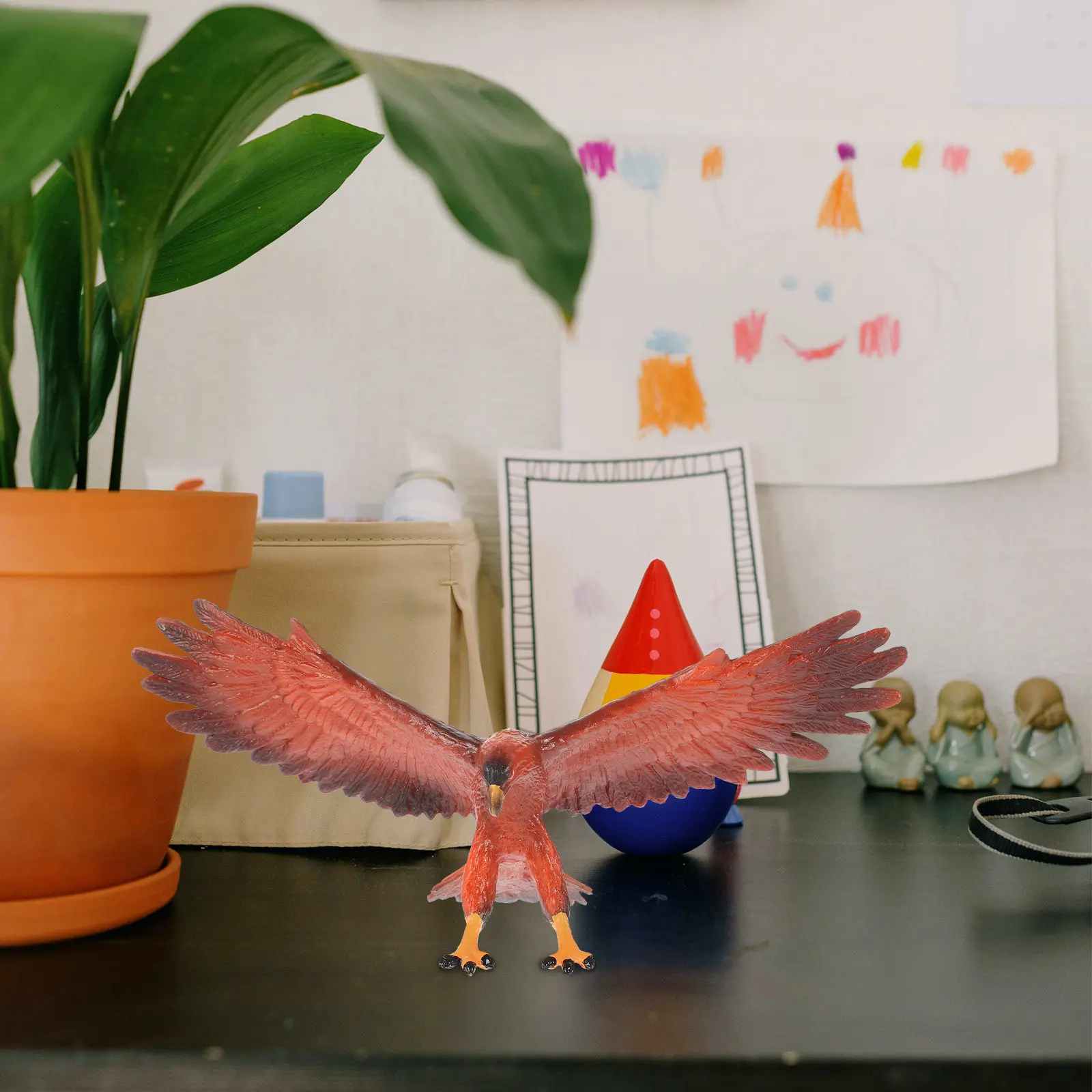 Small Realistic Eagle Decoration Plastic Bird Statue for Home Office Desk Bedroom Educational Animal Learning Tool Lifelike