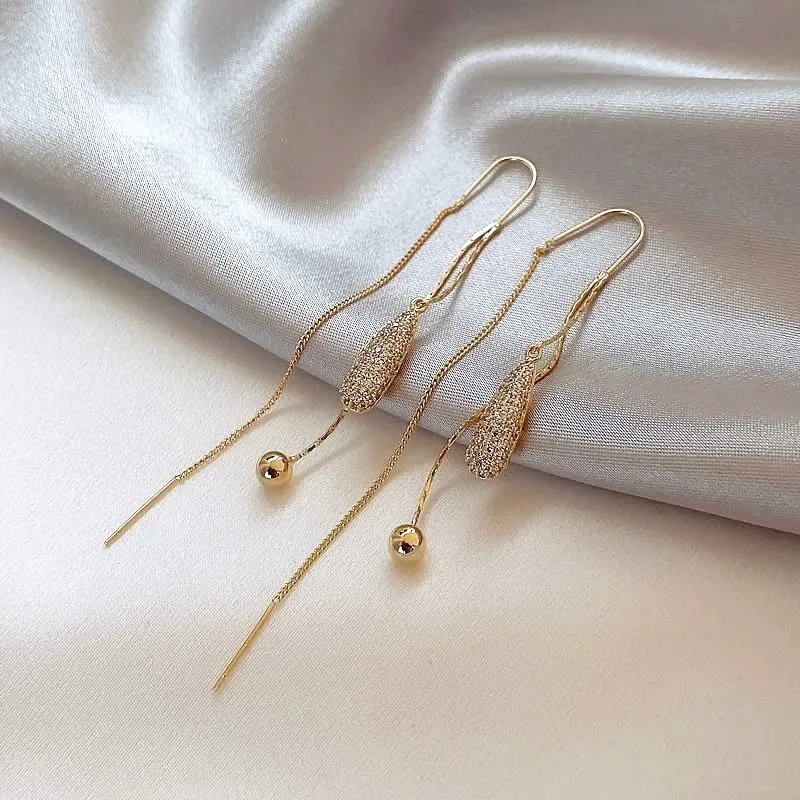 

Premium sense simple earrings women's niche design sense temperament light luxury stud earrings 2025 new gravel earline