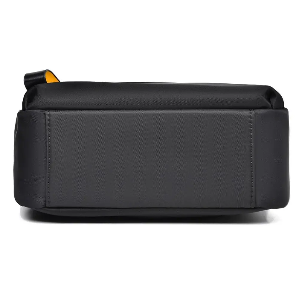 

Lightweight Zipper Pockets Men Crossbody Backpack Oxford Durable Messenger Bag Waterproof Shoulder Bag Casual