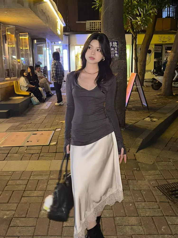 HH امرأة الربيع أزياء التنقل الحرير الساتان غير المتماثلة تنحنح الدانتيل الديكور تنورة الإناث عارضة الشارع نمط منتصف طول تنورة