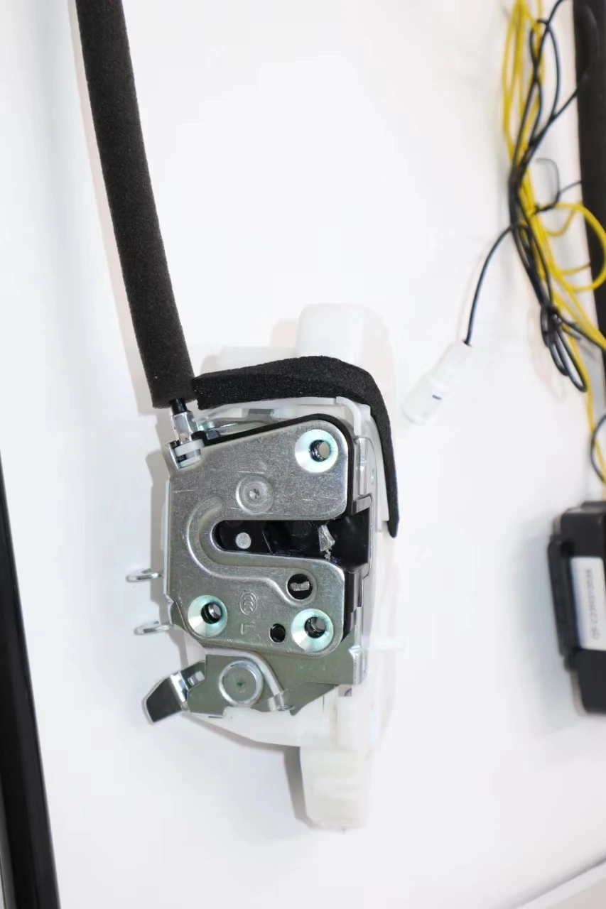 Soft Close Lock Mechanism Aftermarket for Maanian Terra Automatic Suction Door System Retrofit Kits for X-Terra - view 5
