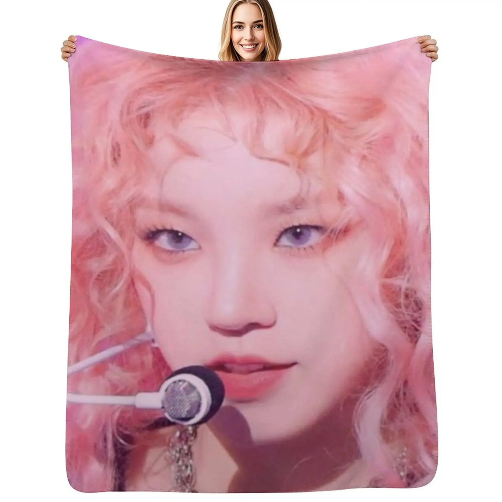 

G(I-DLE)'s Yuqi Throw Blanket Heavy Cute Plaid Comforter valentine gift ideas Blankets