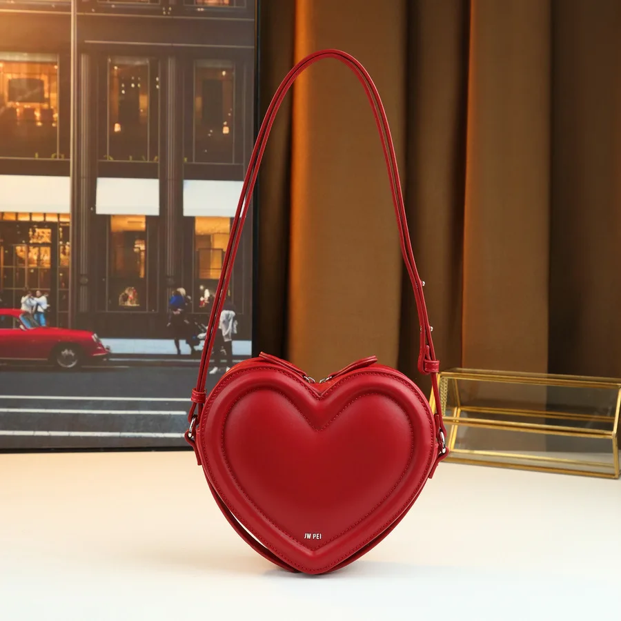 Messenger Bag, Personalized Sweet and Cool Three-Dimensional Love Styling Bag, Fashionable Shopping Shoulder Women's Bag