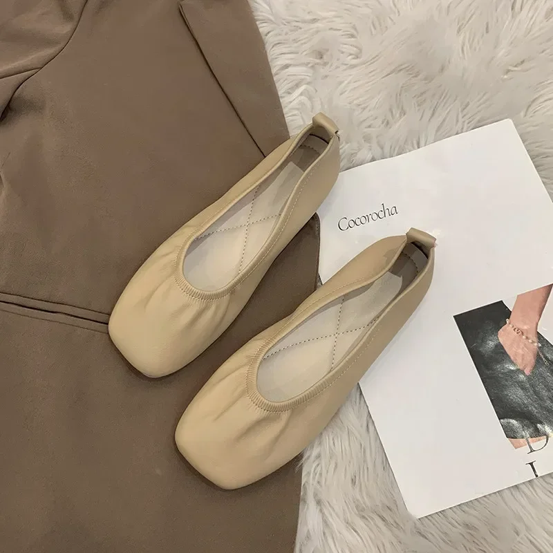 Damen-Ballerinas aus weichem Leder, bequeme Slipper mit eckiger Zehenpartie, Modell 2026, Street-Style, lässige Alltags- und Freizeitschuhe, Slipper – Detail 5