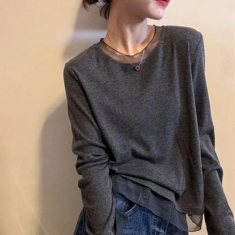 

Женская футболка с длинными рукавами из двух частей из сращенной сетки, осень 2022, новая женская свободная и универсальная нижняя рубашка