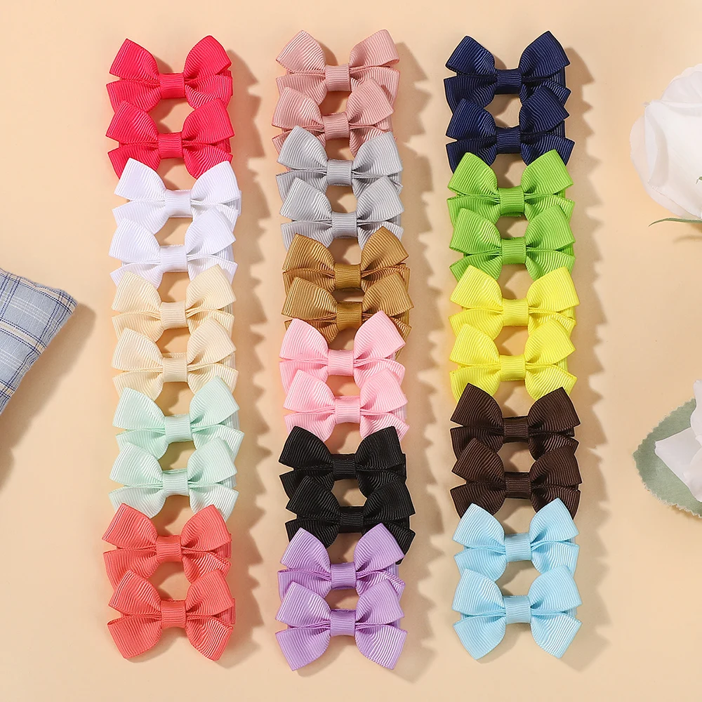 32 Stück zufällige Farbe Kinder kleine Bögen 2,1 Zoll Haarspange Mädchen Haarbögen handgemachte Haarnadeln Kopfbedeckung Haarschmuck Haarspangen