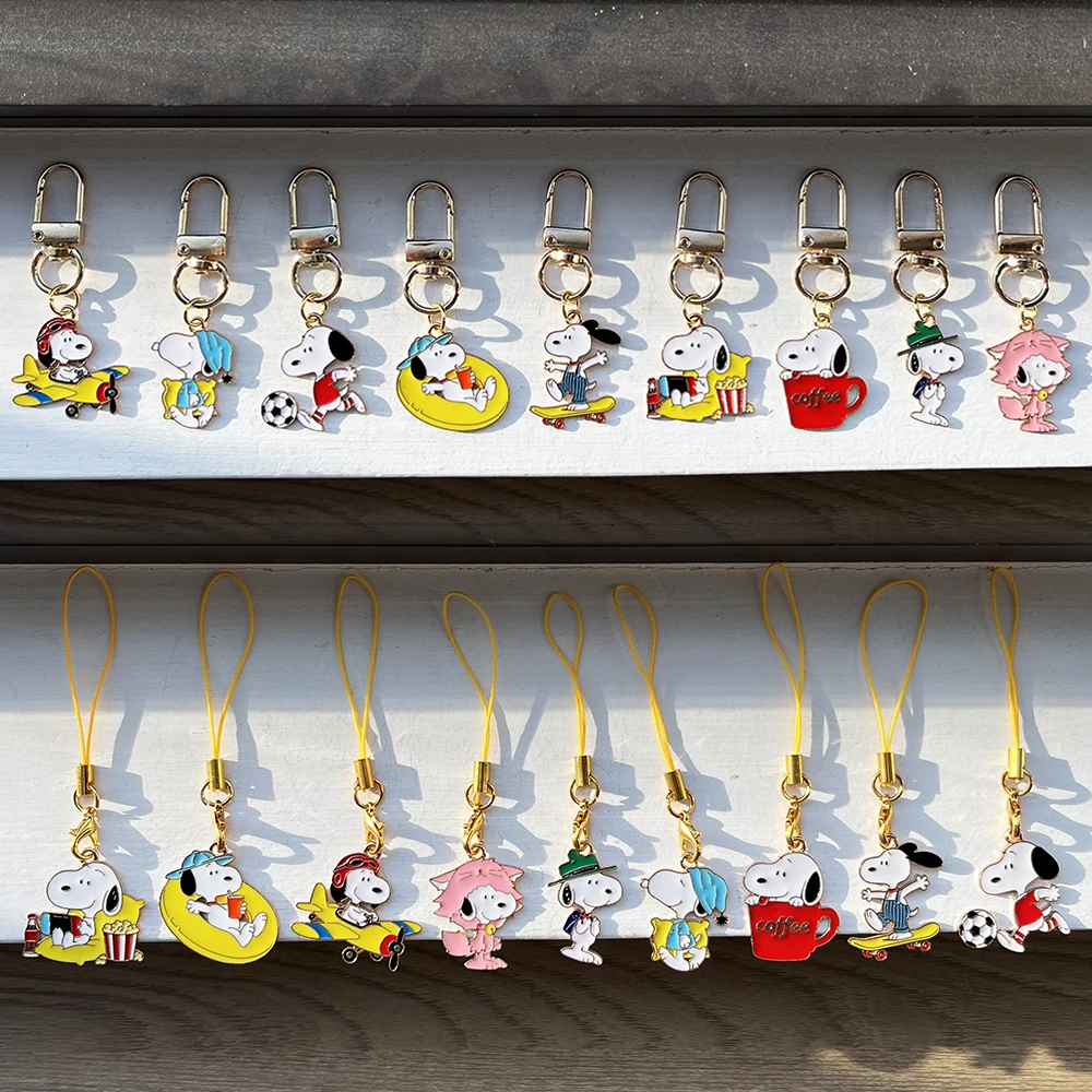 9pcs Snoopy Cartoon Metal Keychain Set Cute Creative Kawaii Bag Pendants Backpack Decorations Gift for Friends