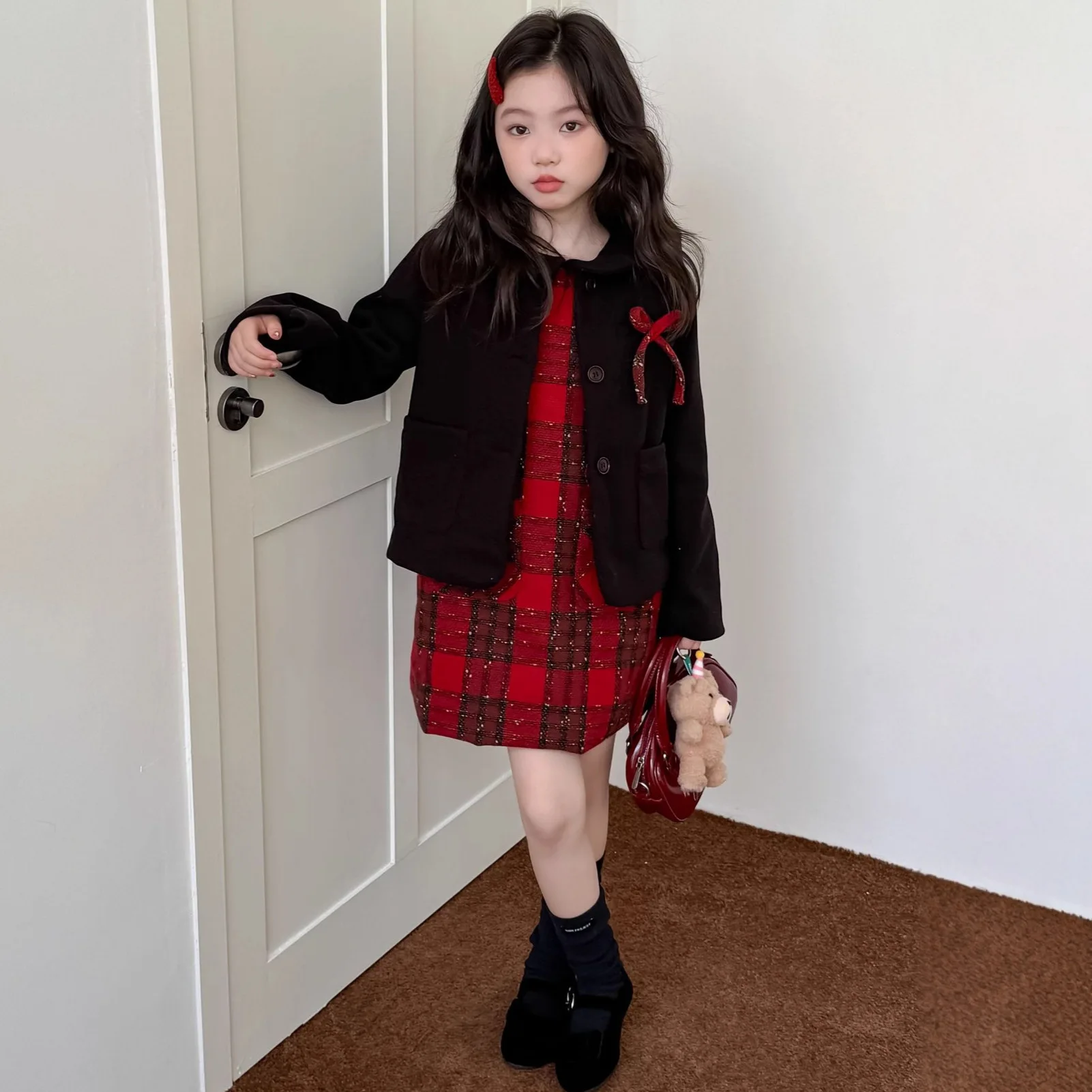 Girls Set 2025 Winter New Small Fragrant Hairy Coat Retro Checkered Doll Collar Checkered Skirt Two Piece Set Sweet Wear