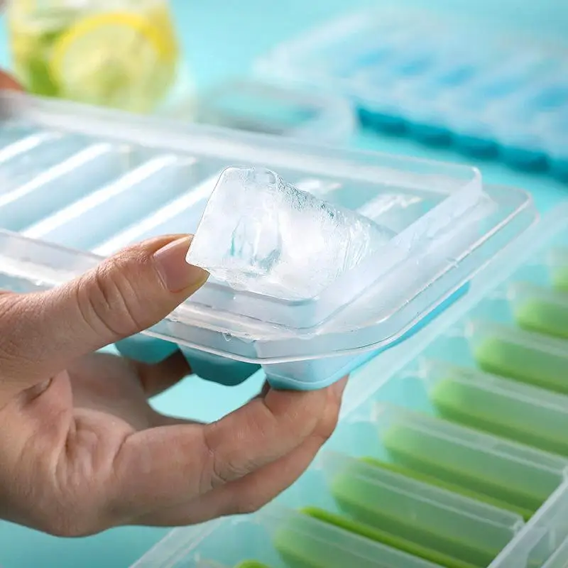 Silicone ice cube long ice box mold water injection hole home refrigerator homemade online celebrity frozen ice box with cover.