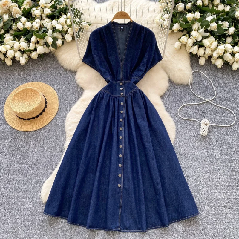 Women's Dress Summer vibes are strongVCollared, waist-cinching, buttoned, slim-fit, pleated casual denim skirt