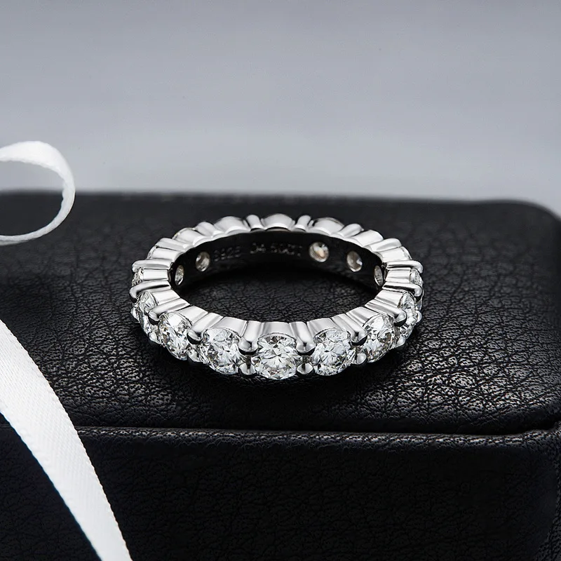 

Carnica 4mm 0.3CT Stone Real Moissanite Ring for Women 100% S925 Sterling Silver Sparkling Wedding Band Jewelry GRA D Color Gift