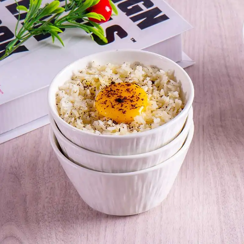 nordic-style-ceramic-soup-bowl-creative-dining-utensils-small-size-aesthetic-appeal-mealtime-enhanced-dining-experience