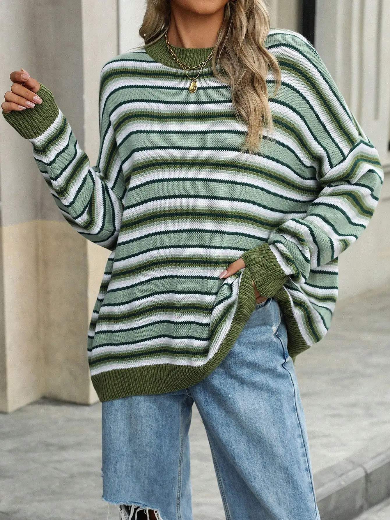 Women's Autumn Winter Casual Knitted Sweater Round Neck Long Sleeved Striped Fashionable Loose and Comfortable Knitted Pullover