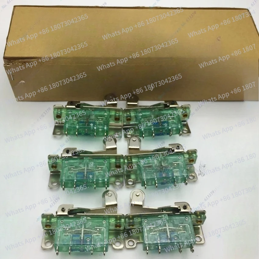 

Пара микропереключателей KW6 -30В0.5А~220В1А, в основном используется для дымоудаляющих машин электростанций