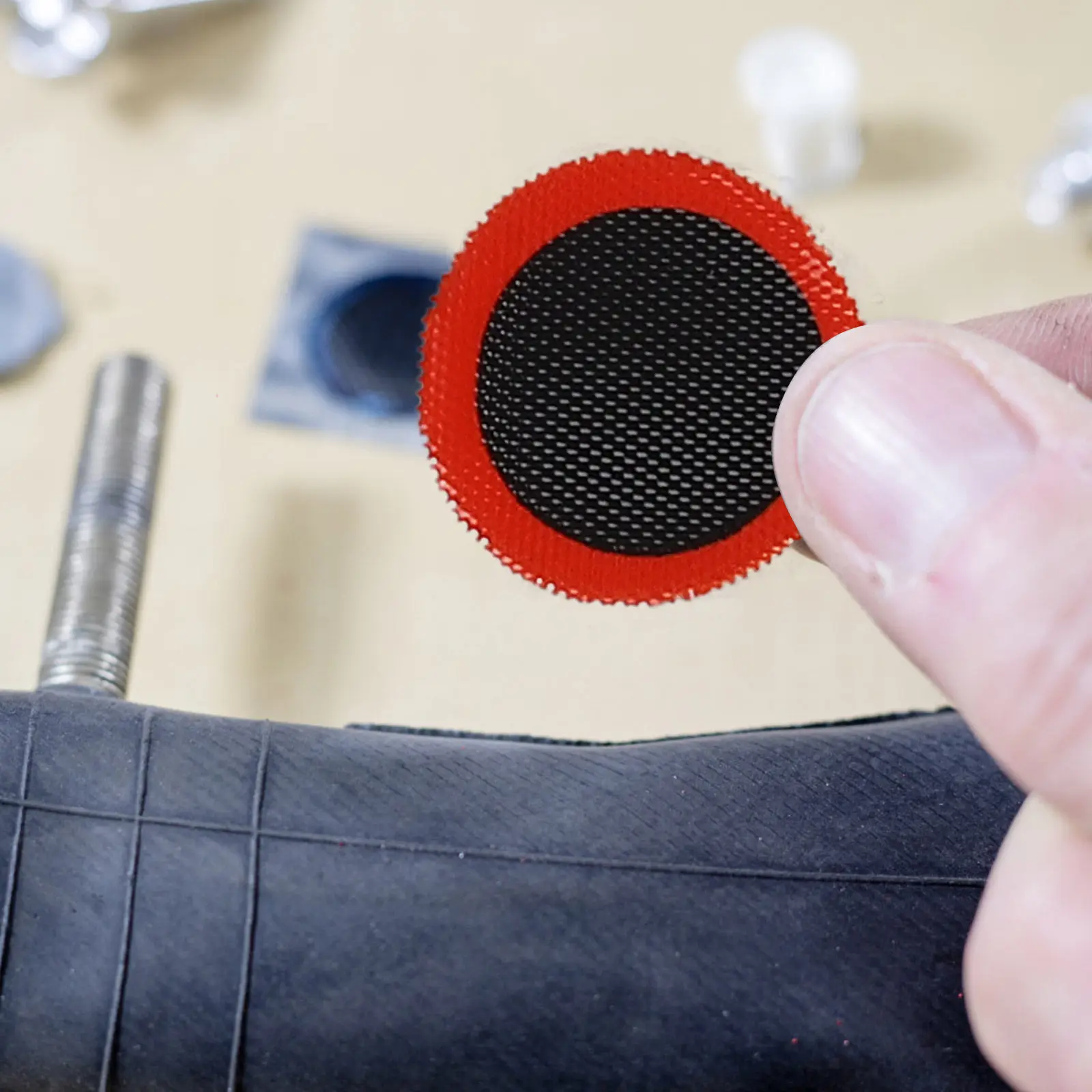 kit-de-reparo-de-pneus-de-bicicleta-com-192-pecas-adesao-forte-patches-redondos-e-quadrados-para-reparos-de-emergencia-kit-de-reparo-de-pneus-de-25mm