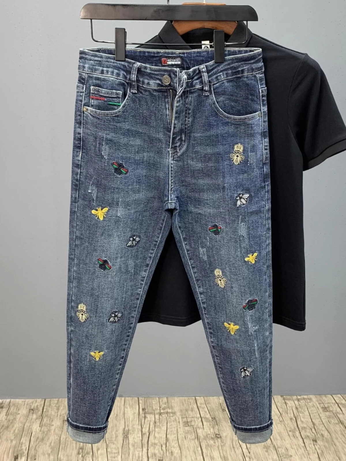 

Мужские джинсы с вышивкой, облегающие, весенние, новые, молодежные, универсальные, повседневные, с нашивками, длиной до щиколотки