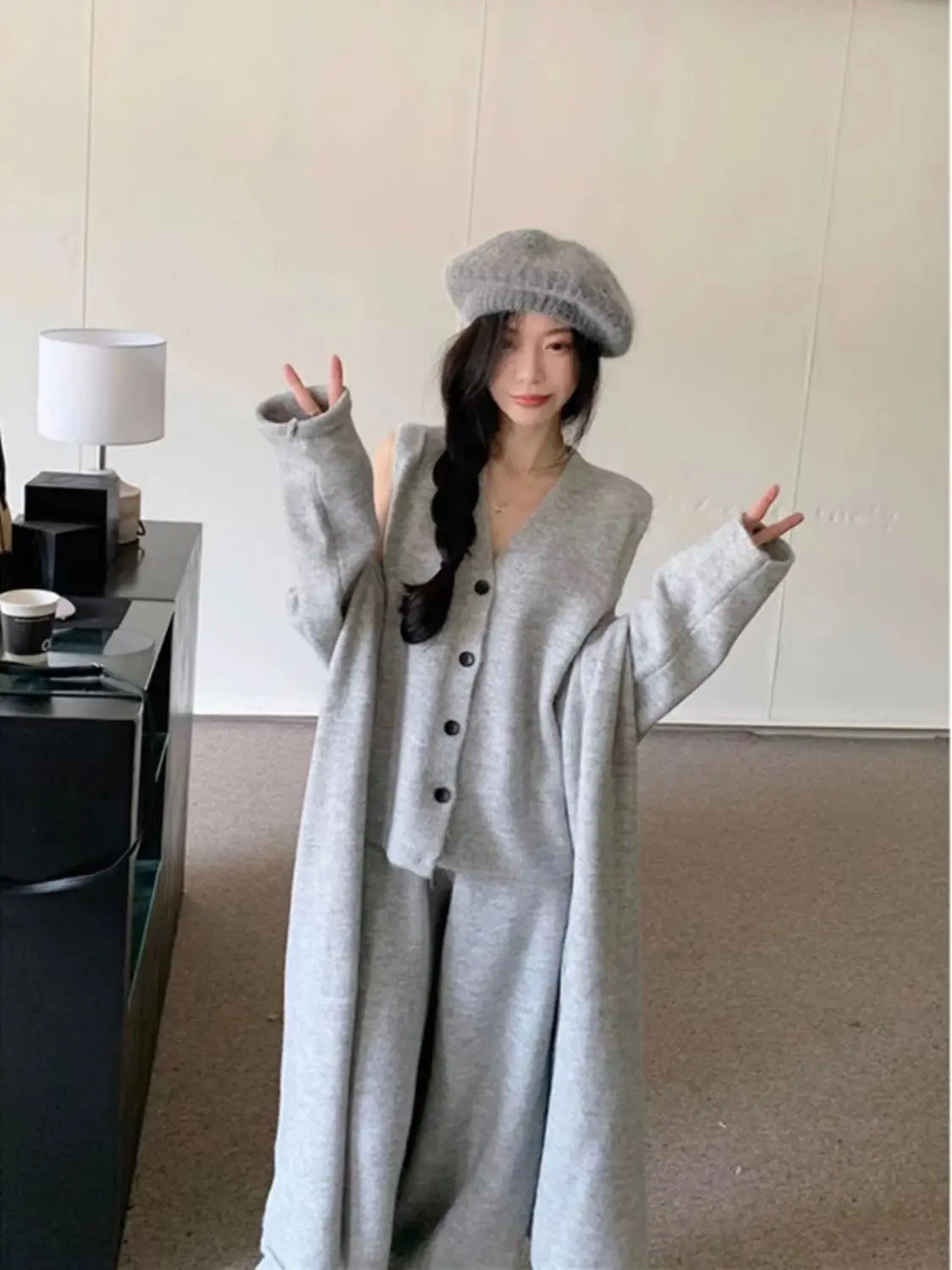 Maillard British Style Long Sweater 2024 Autumn and Winter Simple Commuting High-end Feeling New Retro Coat 3-piece Set