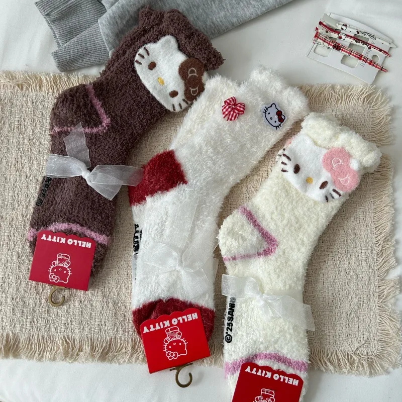 

Новые Sanrio Hello Kitty аниме товары с героями мультфильмов, милые толстые теплые плюшевые носки, креативные кавайные носки до середины икры с сердечком для девочек, оптовая продажа