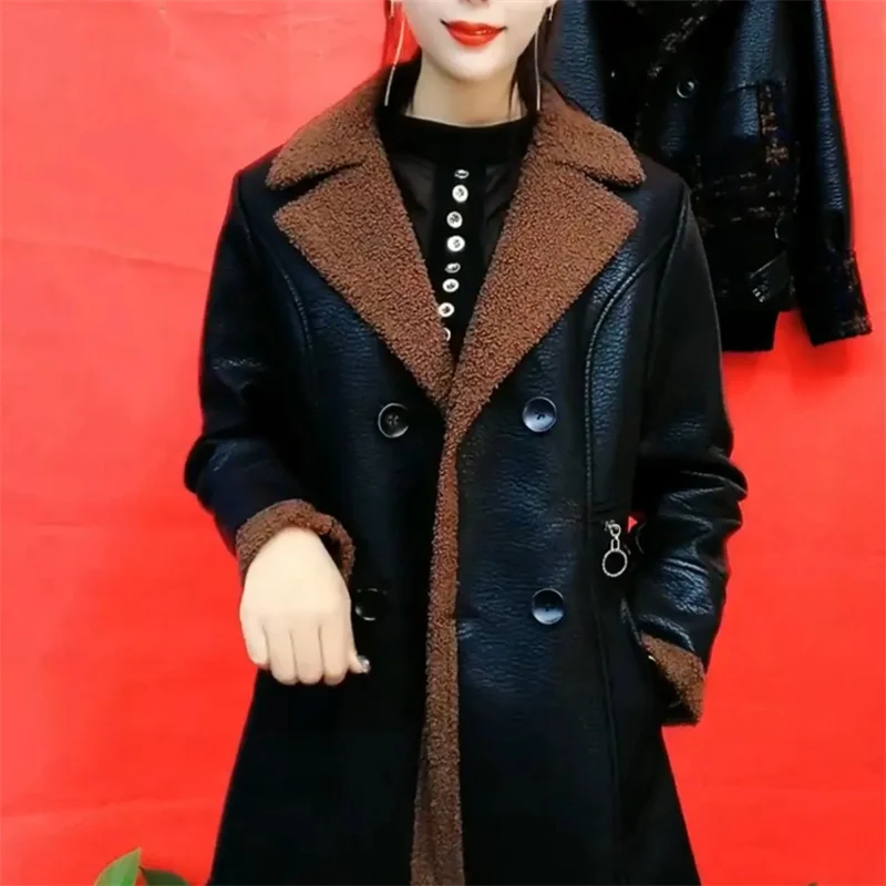 Women's PU Leather Jacket With Thick Velvet Warm Fur Coat 2025 Winter Leather Jackets Lady Warm Slim Fit Fur Integrated Overcoat