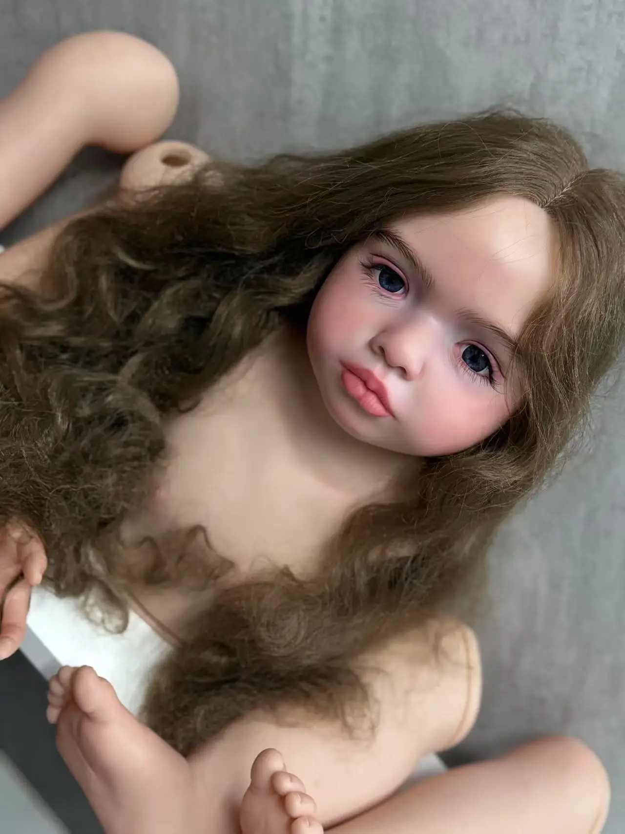 

FBBD индивидуальная ограниченная поставка 42 дюйма Reborn Baby Aloenka с ручными укорененными волосами DIY часть с разъемами Рождественский подарок