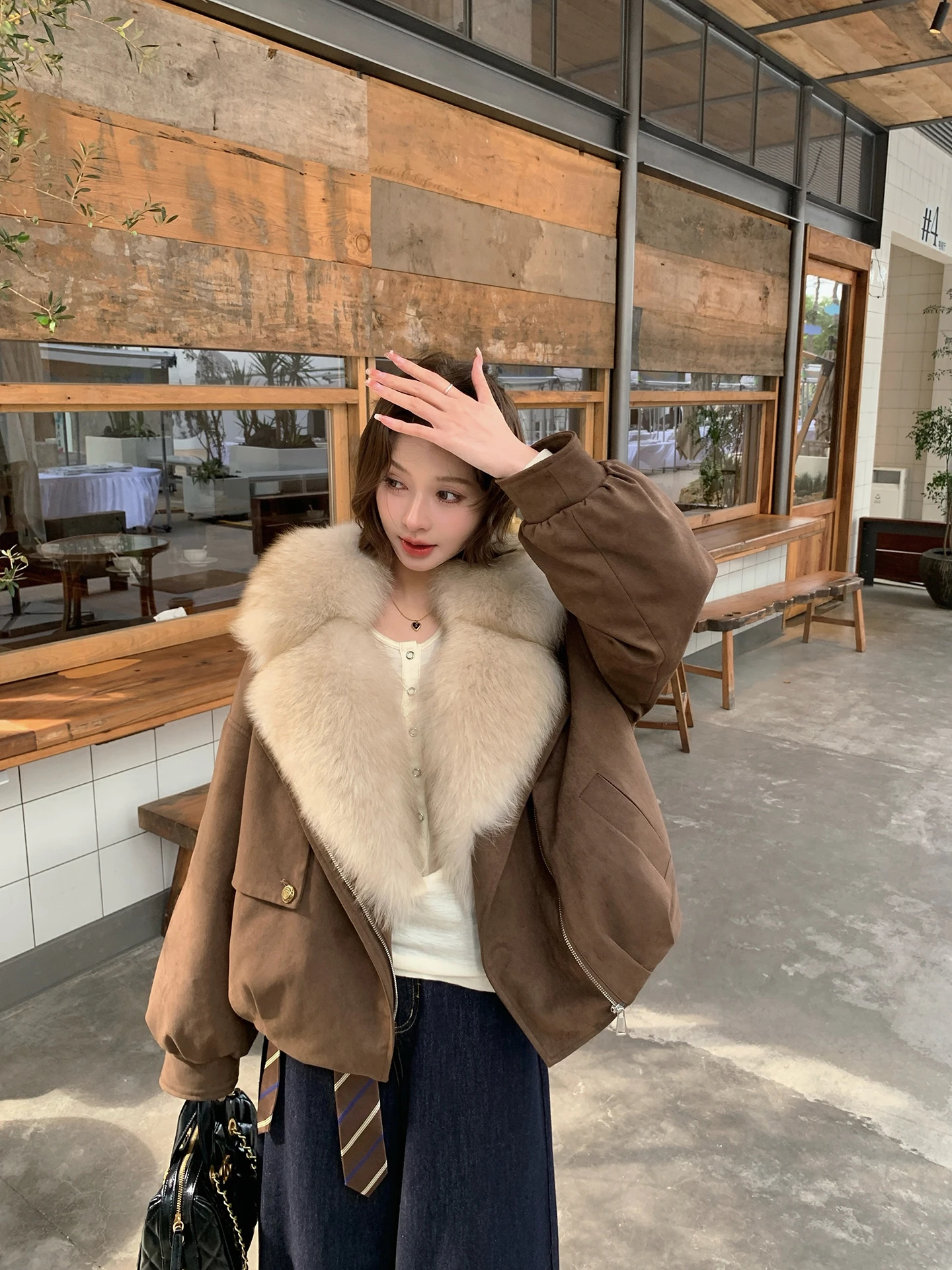 

Женская короткая парка с меховым воротником, из замши, стеганая, теплая, с пушистым пуховым наполнителем, в корейском стиле, для повседневной носки