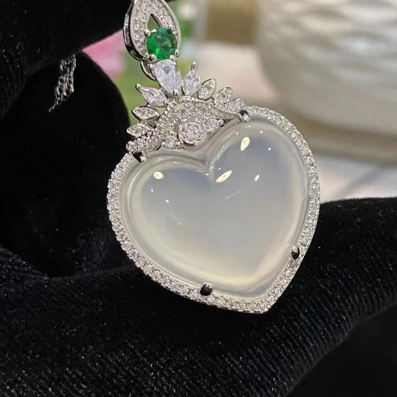 High ice 925 silver-plated chalcedony love pendant, white agate heart-shaped photo-printed necklace hanging