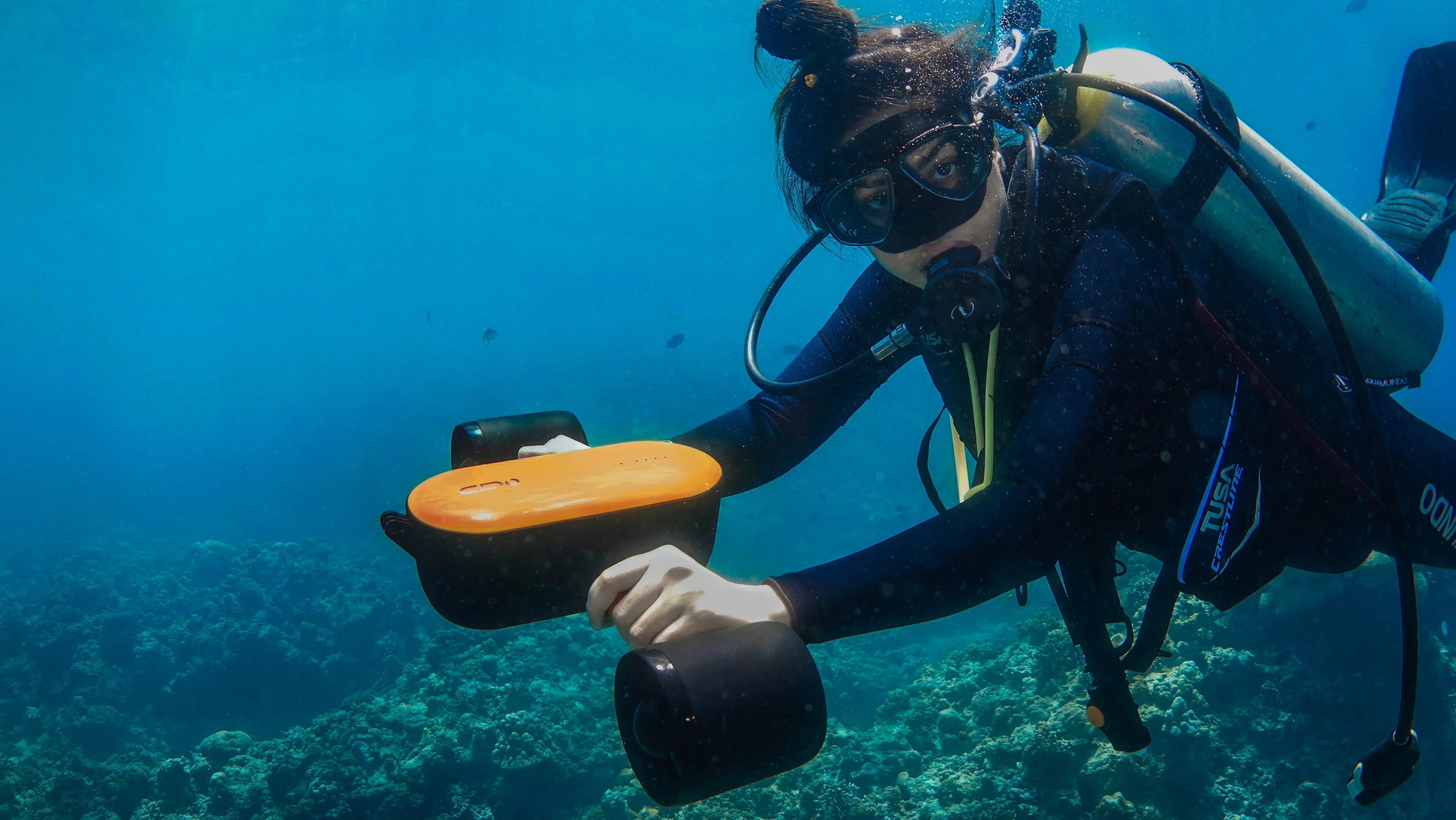 

Sinodiving Underwater Motorcycle Underwater Explore Diving Pool Scooter Underwater Scooter Motor Powerful 350W 30m Deep Marine