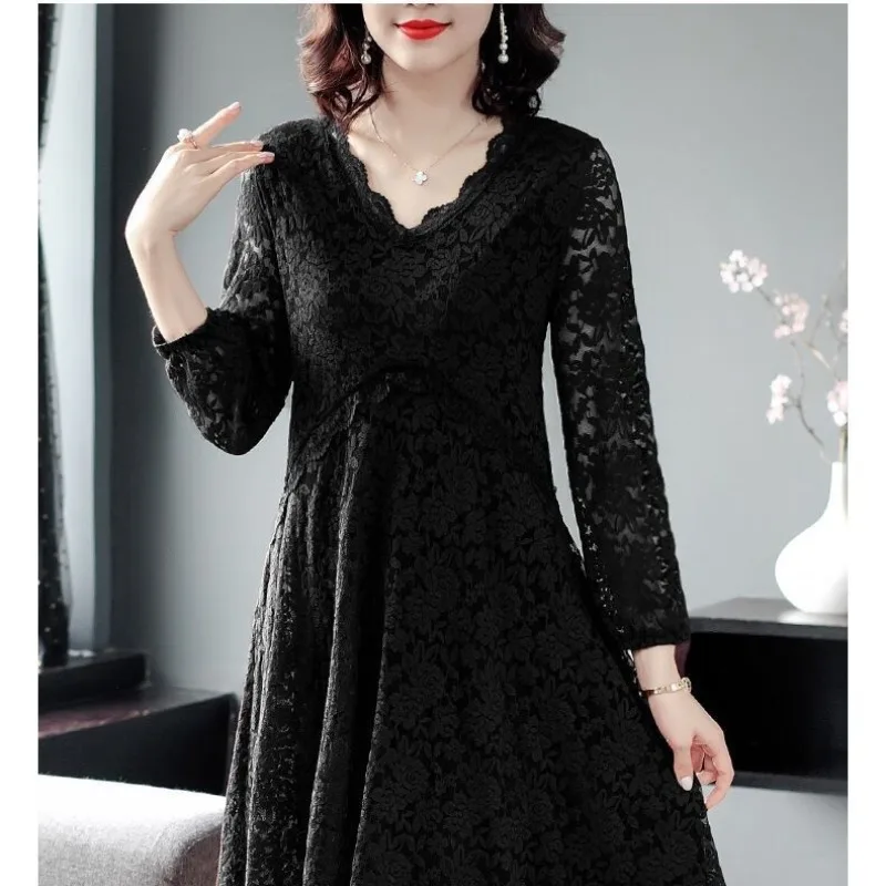 Women\'s Autumn Winter New Fashion V-neck Solid Color Hollow Lace Temperament Versatile Long Sleeved Slim Fit Mid Length Dress