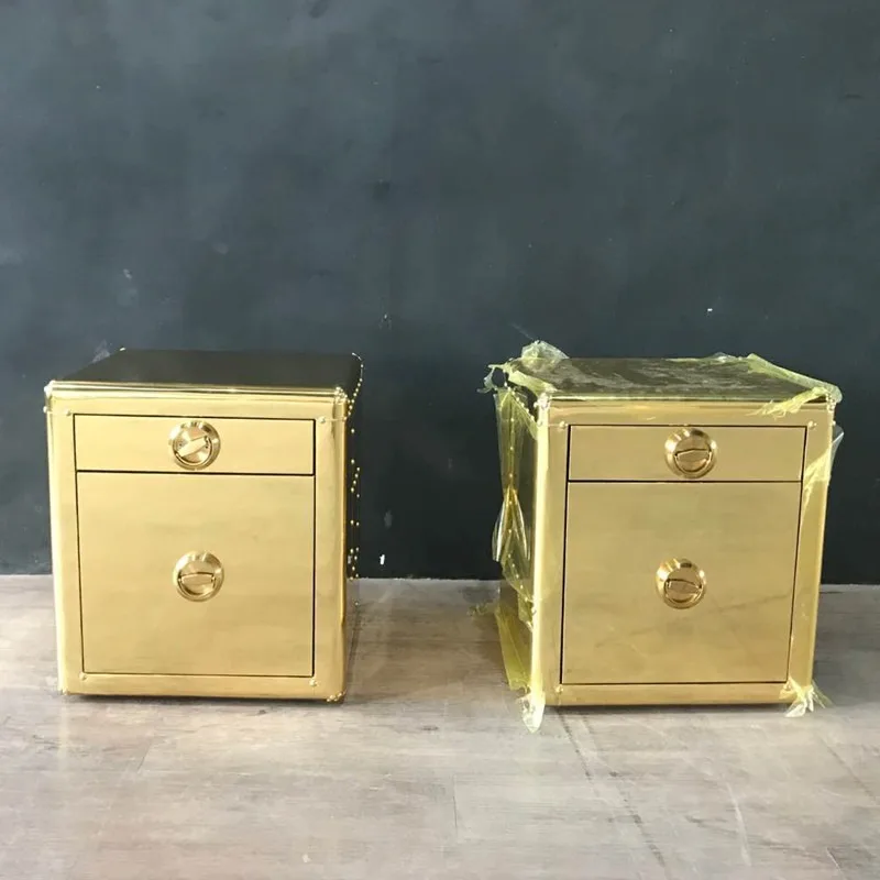 Industrial style aluminum leather edge a few willow nails double pumping local tyrant gold sofa corner a few retro clubhouse