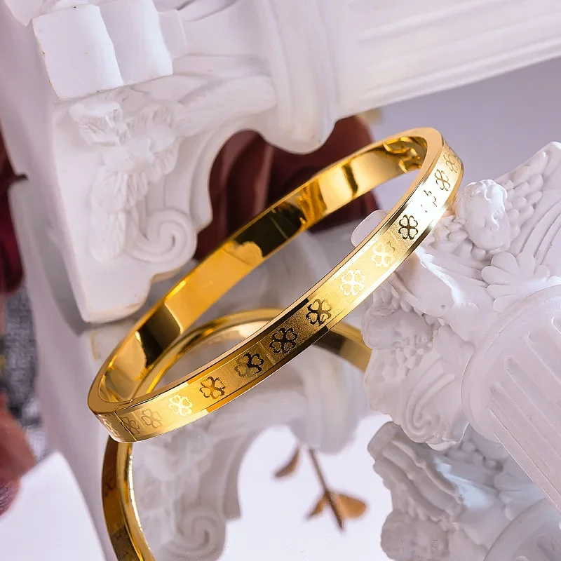 

9999 Real Gold 24K Four-leaf Knot Bracelet, Fashionable Versatile Kaleidoscope Four-leaf Knot Buckle