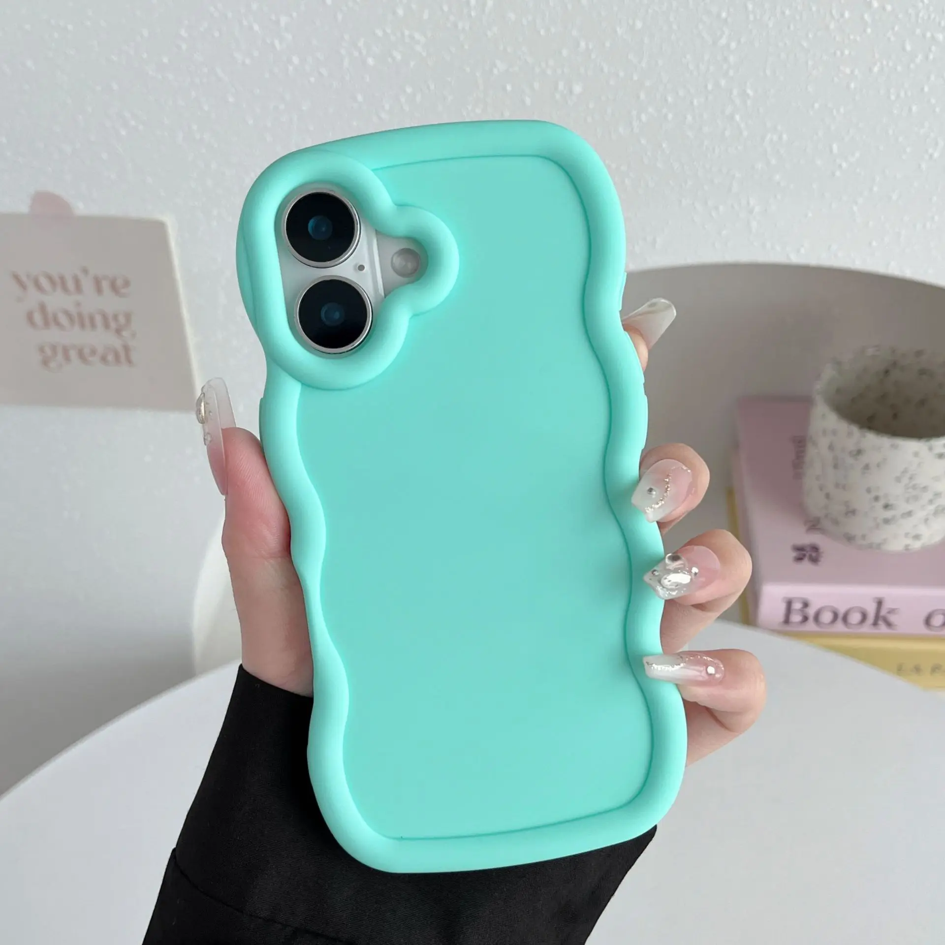 Neue Wellenmuster-Hüllen für iPhone 16 Pro Max 16 Plus Macaron Handyhülle Cartoon Aufkleber Puppe DIY Einfache Farbe Material Shell – Detail 10
