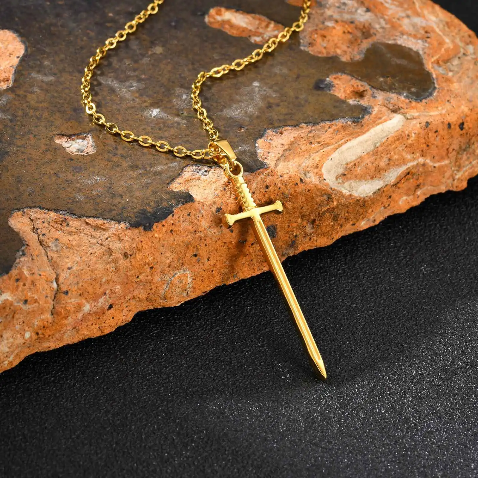 Lange Schwert-Anhänger-Halskette für Männer und Jungen, Punk-Anhänger aus Edelstahl, 50 cm Kettenhalsband – Detail 3