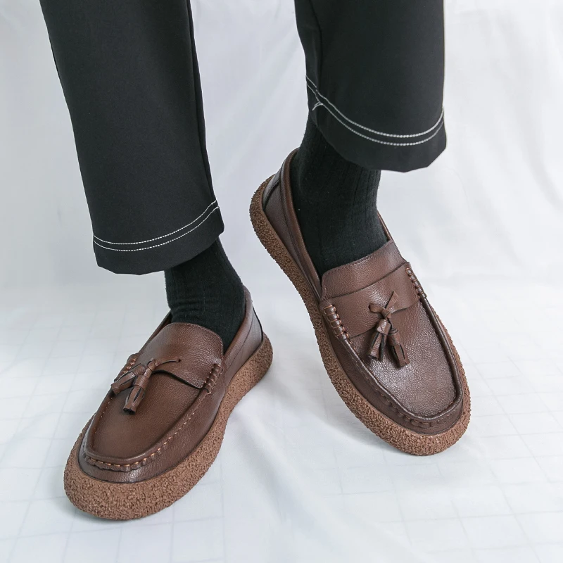 

Men Genuine Leather Loafers Comfortable Lightweight Decorated with Tassels Business Men Shoes Are Available Sizes 38-44