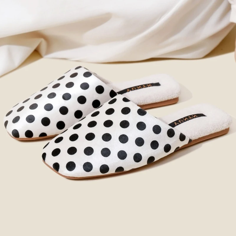 Retro Polka Dot Design Flat Slippers Women Winter Cozy Warm Fluffy Home Cotton Slippers High Quality Faux Suede Zapatos De Mujer