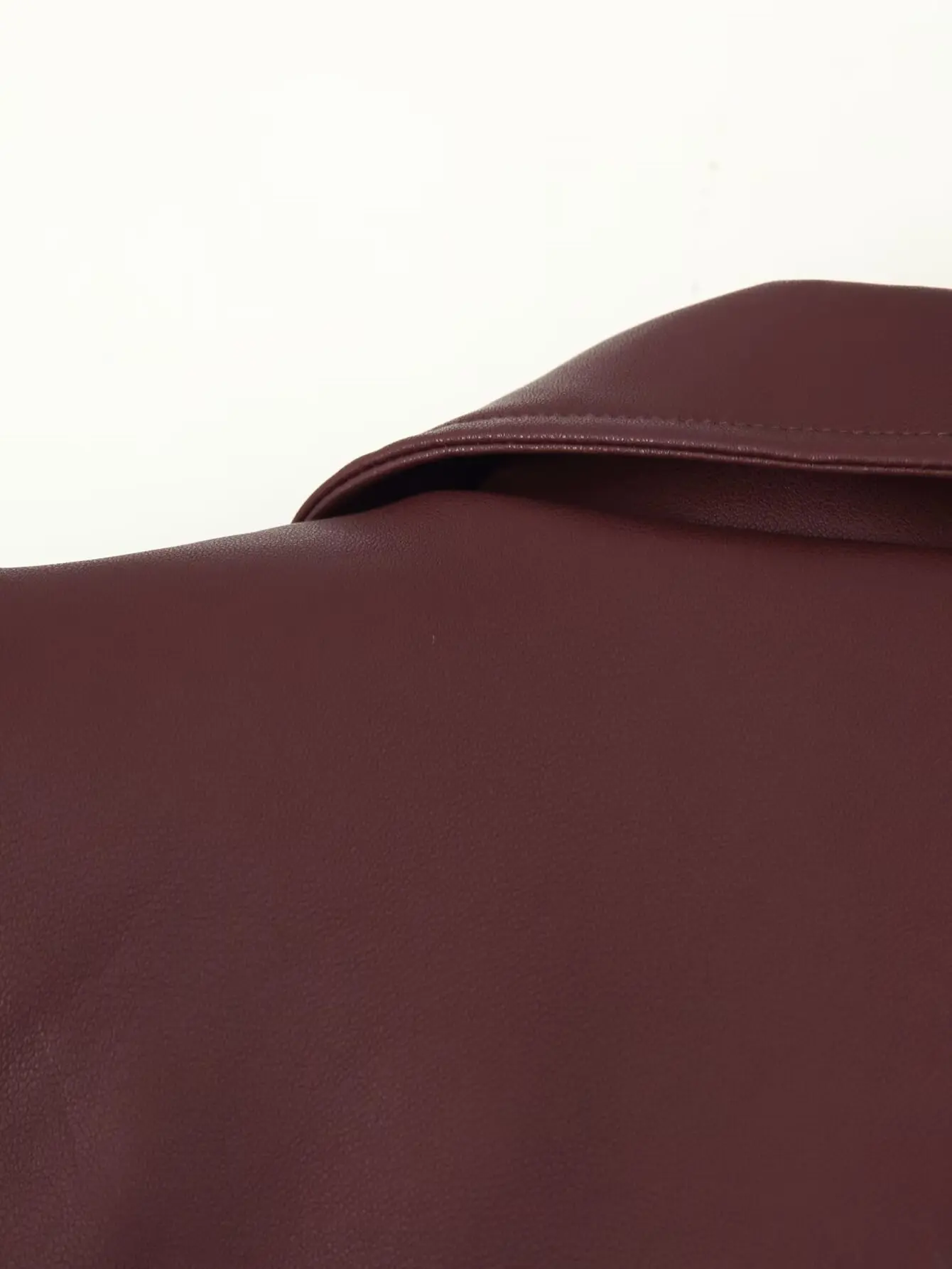 DiYiG امرأة 2025 الخريف موضة جديدة فو الجلود دراجة نارية سترة الرجعية طويلة الأكمام جوكر سستة معطف ملابس خارجية Mujer