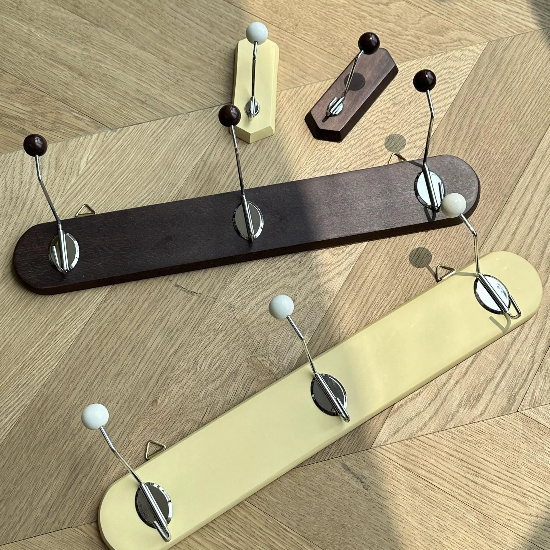 Ins Antique Beech Wood Hooks Clothing Store Fitting Room Entryway Entrance Wall Hooks Locker Room Hangers
