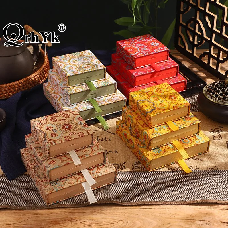 1Pcs Chinese Style Printed Sliding Jewelry Box Clear Display Window Exquisite Patterns For Storing Small Jewelry And Gifting