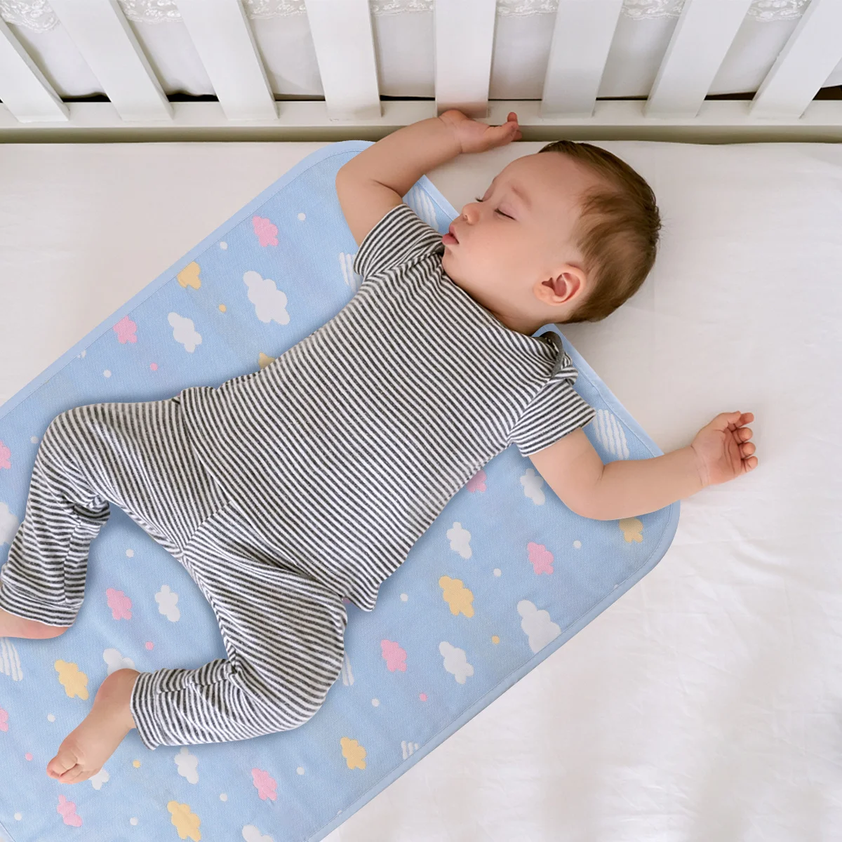 

Baby Waterproof Diaper Changing Mat Washable Blue Clouds Pattern Soft Crib Mattress Portable Infant Bed Pad Mini Crib Mattress