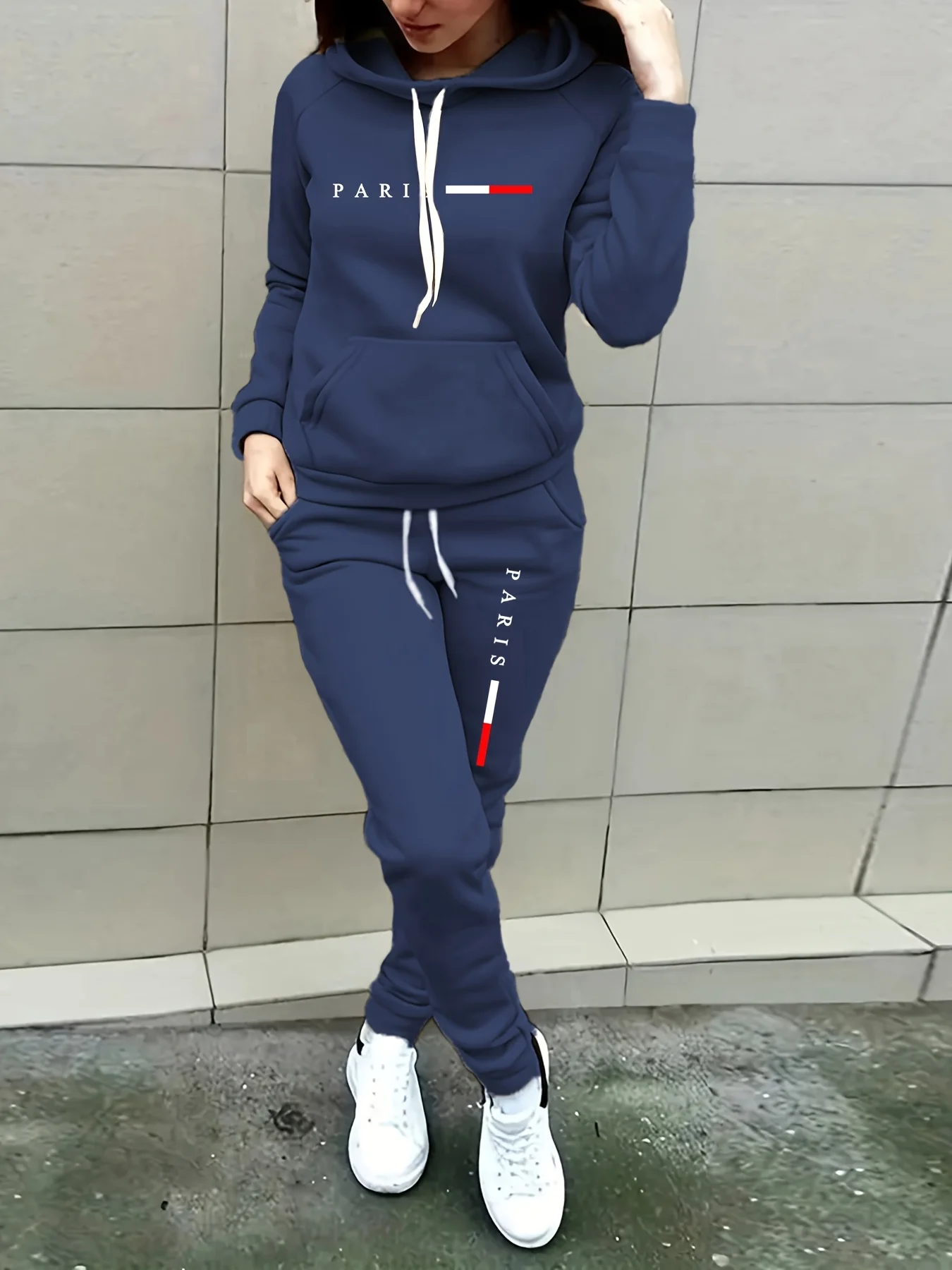 Trendy and Stylish Long-Sleeve Sweatshirt Two-Piece Set, Hooded Sweatshirt, Sweatpants, Casual Sweet and Lazy Style, Retro Trendy Loose Hooded Pullover, Top and Pants Set for Autumn and Winter, Suitable for School and Commuting, Women's Clothing