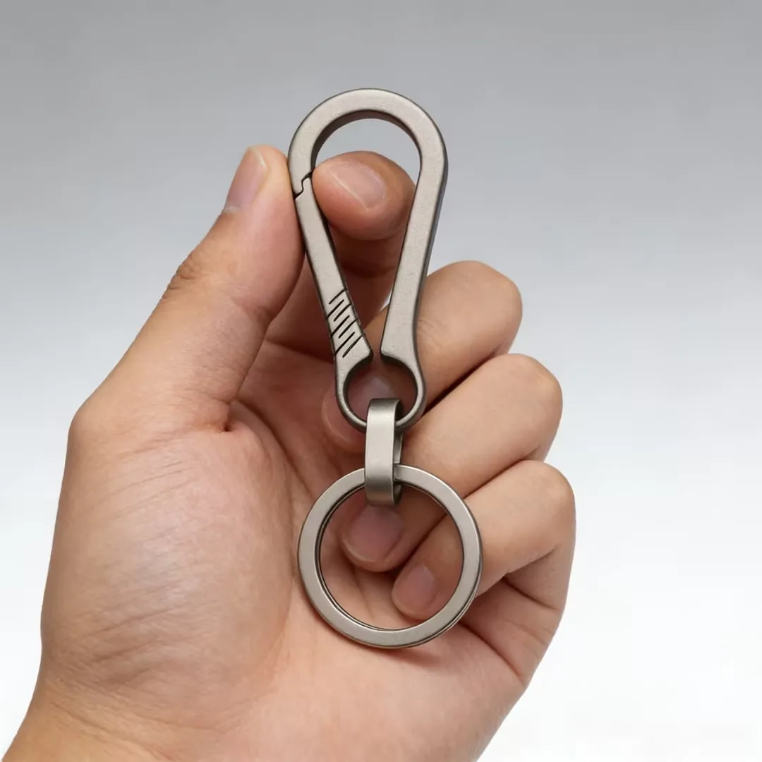 Unisex Titanium Alloy EDC Keyring Buckle Outdoor Tool with Bottle Opener Car Accessory Keychain Pendant Gift