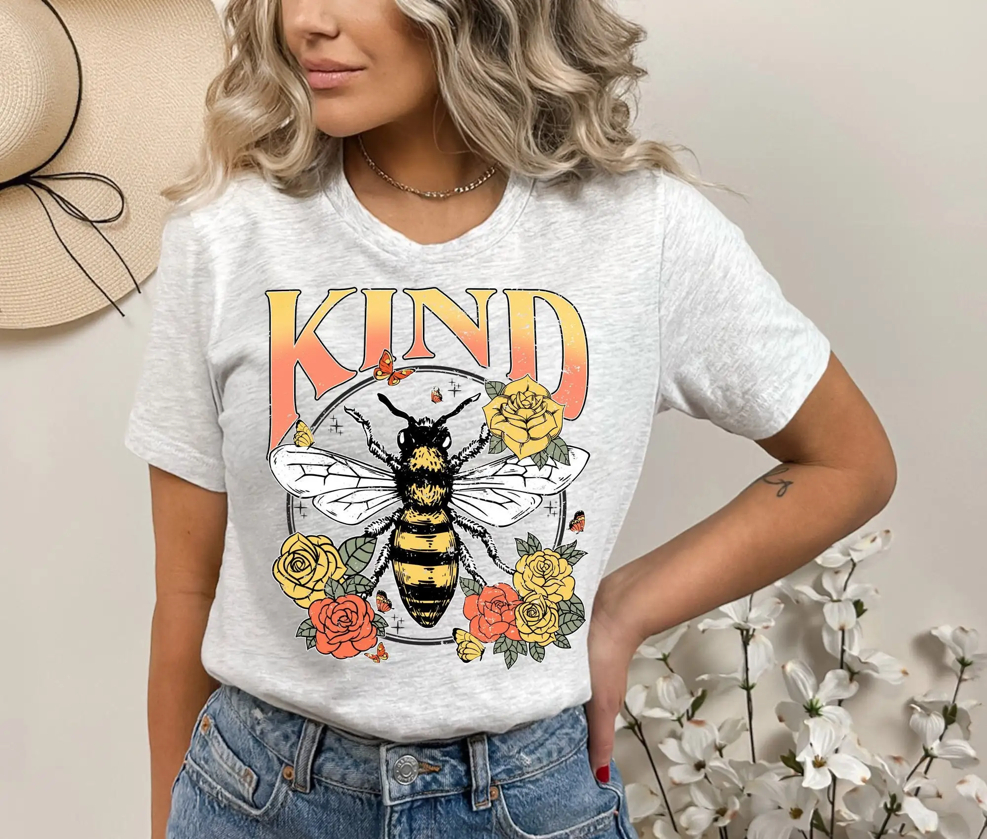 Bee Kind T Shirt Retro Text for Women Trendy