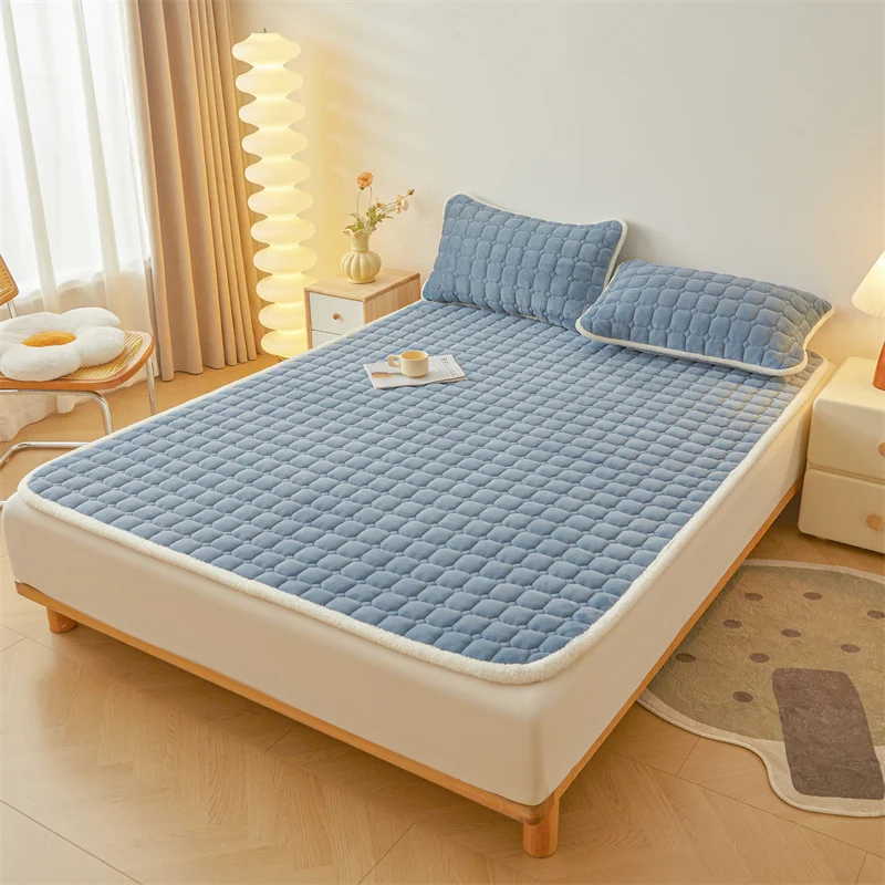 Fashion Printing Flannel Flat Bed Sheet Winter Warm Bed Mattress Protector Soft Quilted Mattress Cover for Adult Children