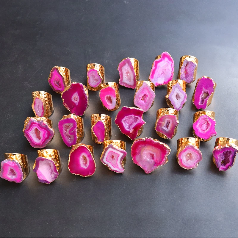 

OUENGE Natural Stone Rings OG15-1 Irregular Geode Genuine Stone Hole Open Rose Red Crystal Ring for Women Adjustable 1pcs Random