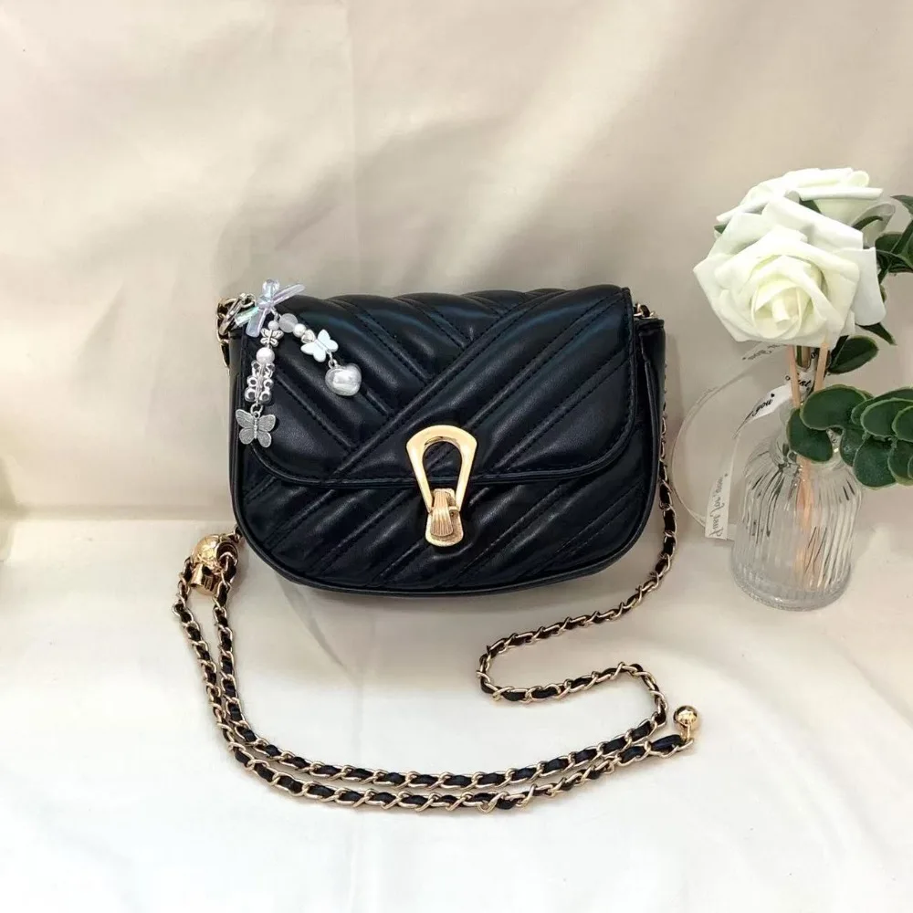 

Women's Quilted Crossbody Bag with Chain, Small Square Black Shoulder Bag, Removable Wallet, Fashion Accessories