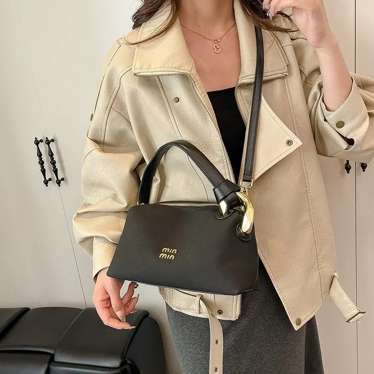 

2025 Women's Minimalist Leather Shoulder Bag Spacious Lunch Tote for Work Unique Crossbody Purse Designer-inspired Handheld Bag