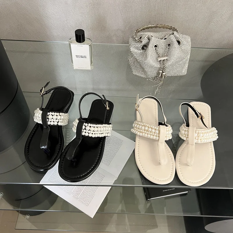 Givencci Pearls Wide Strap Women Sandals Flip Flops Flat Sole Slippers Female Hollow Out Buckle Beach Sandales à Talons Summer