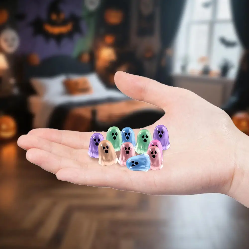 Figure di fantasmi luminosi che si illuminano di notte Action Figure Mini micro miniature di paesaggi Regali di decorazione di Halloween ﻿