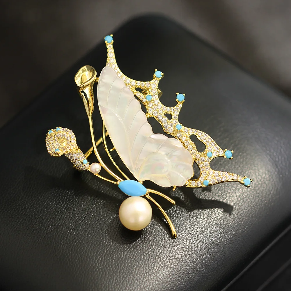 White Shell Pearl Hollow Out Butterfly Blue Turquoise Zircon Brooch Retro Temperament Coat Shawl Decoration Pins for Women